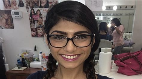 mia khalifa net worth